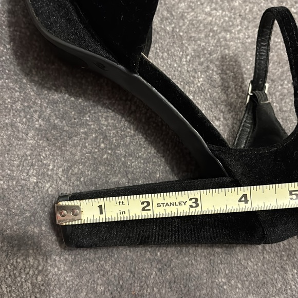 Velvet heels size 8 1/2 - Picture 7 of 7